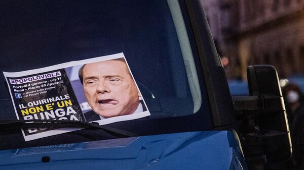 Berlusconi, 'Bunga Bunga' partileri nedeniyle yargılandığı bir davada daha beraat etti - Sputnik Türkiye