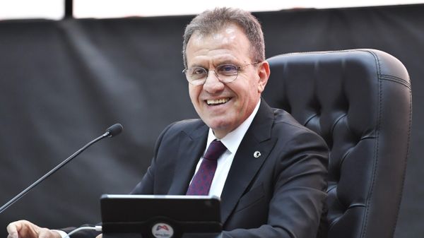 Büyükşehir Belediye Başkanı Vahap Seçer - Sputnik Türkiye