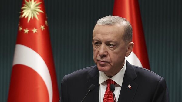 Cumhurbaşkanı Recep Tayyip Erdoğan, Cumhurbaşkanlığı Kabine Toplantısı'nın ardından açıklamalarda bulundu.
 - Sputnik Türkiye