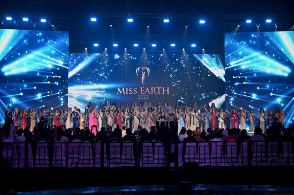Filipinler&#x27;in başkenti Manila&#x27;da düzenlenen yarışmanın finaline 86 ülkeden güzeller katıldı. - Sputnik Türkiye