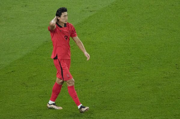 Yoğun ilgi, futbol dünyasında da yankı buldu. İskoç Celtic futbol takımı Güney Koreli oyuncuyla ilgilendiklerini açıkladı. - Sputnik Türkiye