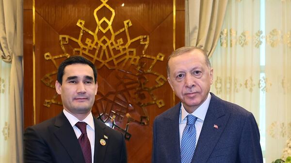 Cumhurbaşkanı Erdoğan Türkmenistan'da Devlet Başkanı Berdimuhamedov'la görüştü - Sputnik Türkiye