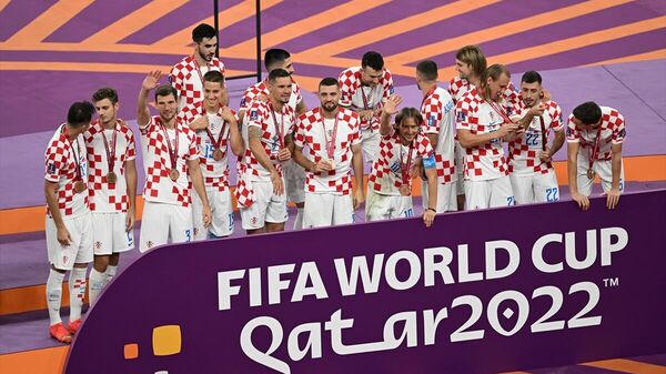 Katar'ın ev sahipliğinde düzenlenen 2022 Dünya Kupası'nda Fas'ı 2-1 mağlup eden Hırvatistan dünya üçüncüsü oldu.
 - Sputnik Türkiye