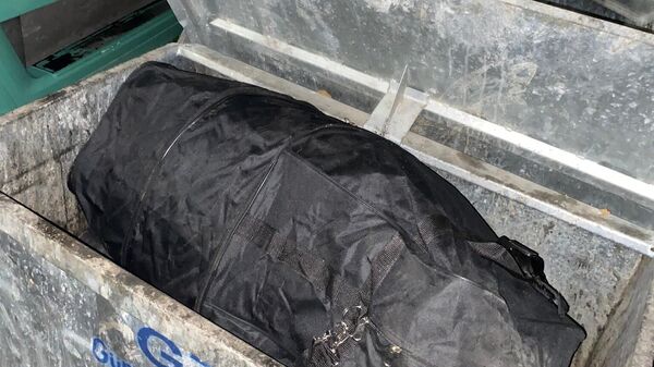 Çöp konteynerindeki valizden 30 milyon liralık uyuşturucu çıktı - Sputnik Türkiye