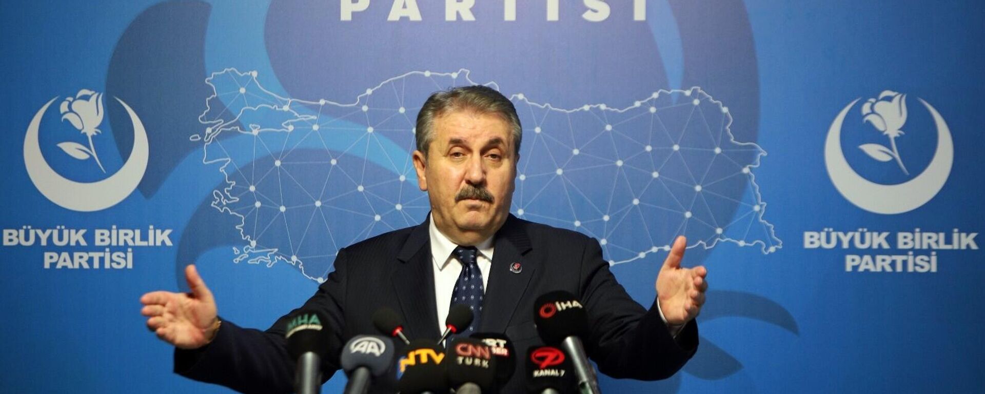 Büyük Birlik Partisi (BBP) Genel Başkanı Mustafa Destici - Sputnik Türkiye, 1920, 02.05.2023