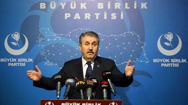 Büyük Birlik Partisi (BBP) Genel Başkanı Mustafa Destici - Sputnik Türkiye