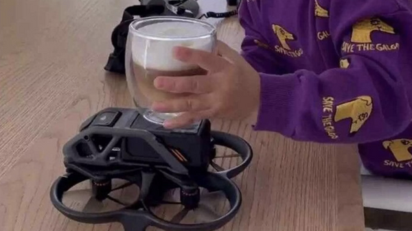 Kenan Sofuoğlu'nun 3 yaşındaki oğlundan drone'lu kahve servisi - Sputnik Türkiye