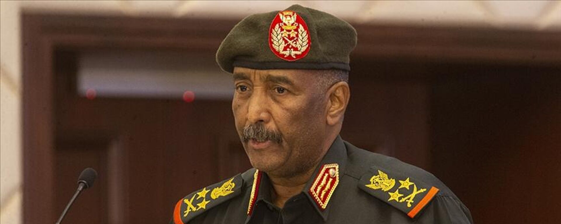 Sudan Egemenlik Konseyi Başkanı ve Ordu Komutanı Orgeneral Abdulfettah El Burhan, askerin siyaset arenasından çekilmeye kararlı olduğunu ve silahlı kuvvetlerin seçimlerle gelen sivil otoriteye tabi olacağına inandıklarını söyledi. - Sputnik Türkiye, 1920, 09.01.2023