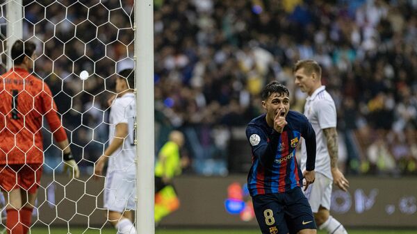 İspanya Süper Kupası'nı finalde Real Madrid'i 3-1 mağlup eden Barcelona kazandı. - Sputnik Türkiye