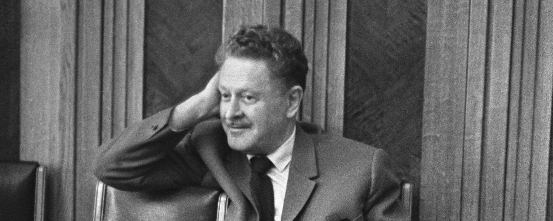 Nazım Hikmet Ran - Sputnik Türkiye, 1920, 02.12.2024