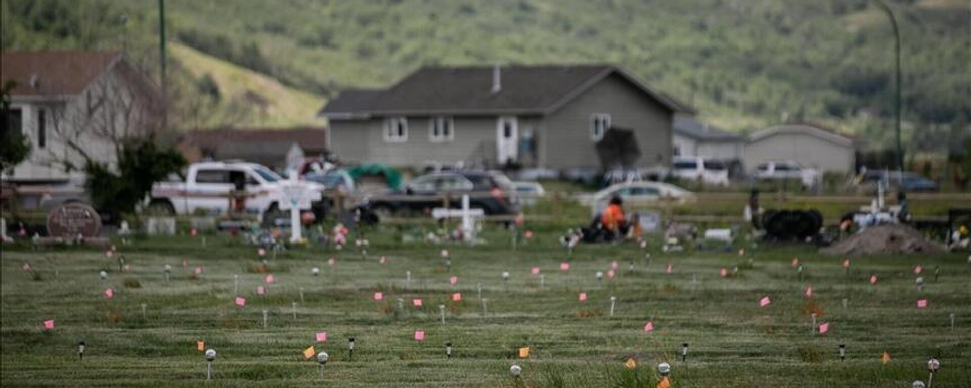 Kanada'nın Ontario bölgesindeki eski yatılı kilise okulu sahasındaki araştırmada, mezar olduğu değerlendirilen 171 yeni yer tespit edildiği, bunların okulda yatılı kalan çocuklara ait mezarlar olabileceği belirtildi. - Sputnik Türkiye, 1920, 30.06.2023