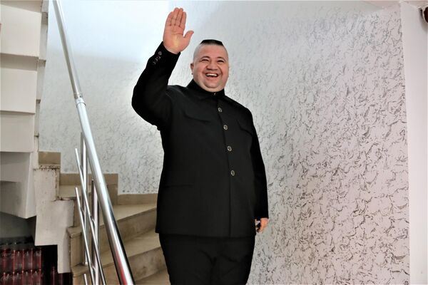 Antalyalı köfteci, Kuzey Kore lideri Kim'e benzetiliyor - Sputnik Türkiye