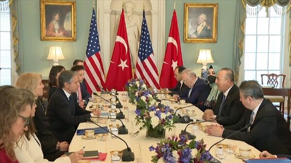 Dışişleri Bakanı Mevlüt Çavuşoğlu, Türkiye-ABD Stratejik Mekanizması II. Bakanlar Toplantısı kapsamında, ABD Dışişleri Bakanı Antony Blinken ile başkent Washington'da bir araya geldi. - Sputnik Türkiye