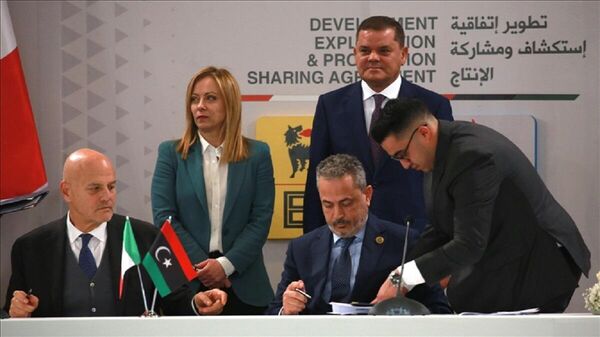 Libya ile İtalya, Akdeniz’de doğalgaz alanında işbirliğini kapsayan 8 milyar euro'luk anlaşmaya imza attı. - Sputnik Türkiye