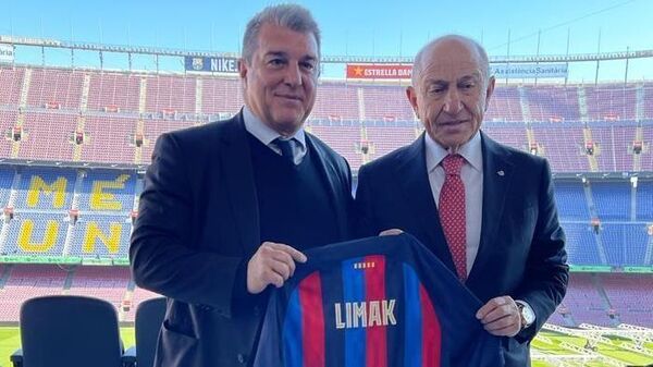FC Barcelona Kulübü Başkanı Joan Laporta ve Limak Holding Onursal Başkanı Nihat Özdemir - Sputnik Türkiye