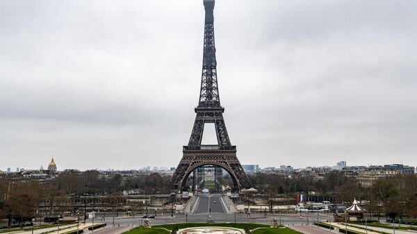 Eyfel Kulesi  - Fransa - Paris
 - Sputnik Türkiye