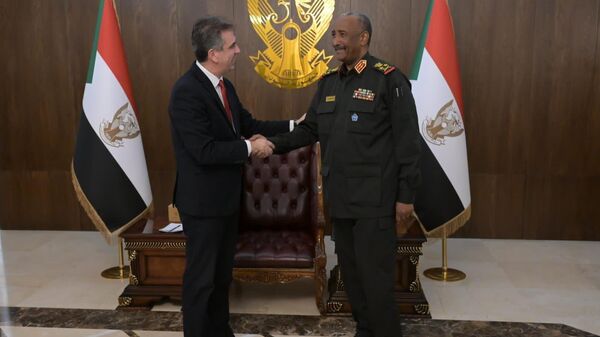 İsrail Dışişleri Bakanı Eli Cohen, Sudan ziyaretinin ardından yaptığı açıklamada, İsrail ve Sudan'ın ilişkilerin normalleştirilmesine yönelik bir anlaşması imzalamaya yakın olduğunu aktararak, iki ülkenin anlaşma metnini son hale getirdiğini aktardı. - Sputnik Türkiye
