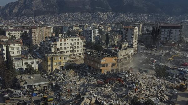 Deprem öncesi ve sonrası Türkiye görüntüleri - Sputnik Türkiye