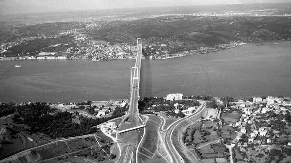 Temeli 50 yıl önce atılan 'Boğaziçi Köprüsü' - Sputnik Türkiye