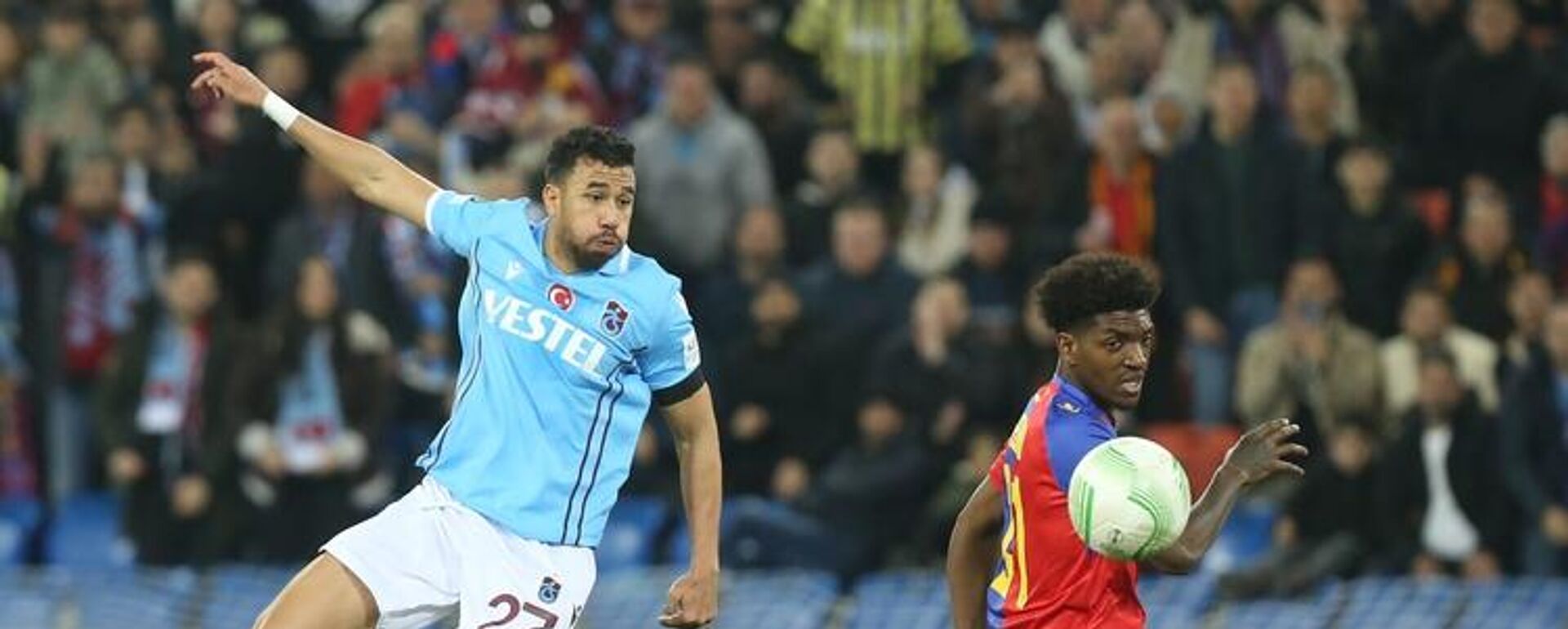 Trabzonspor, UEFA Avrupa Konferans Ligi Play-Off Turu rövanşında deplasmanda İsviçre'nin Basel takımına 2-0 mağlup olarak Avrupa'ya veda etti. - Sputnik Türkiye, 1920, 24.02.2023