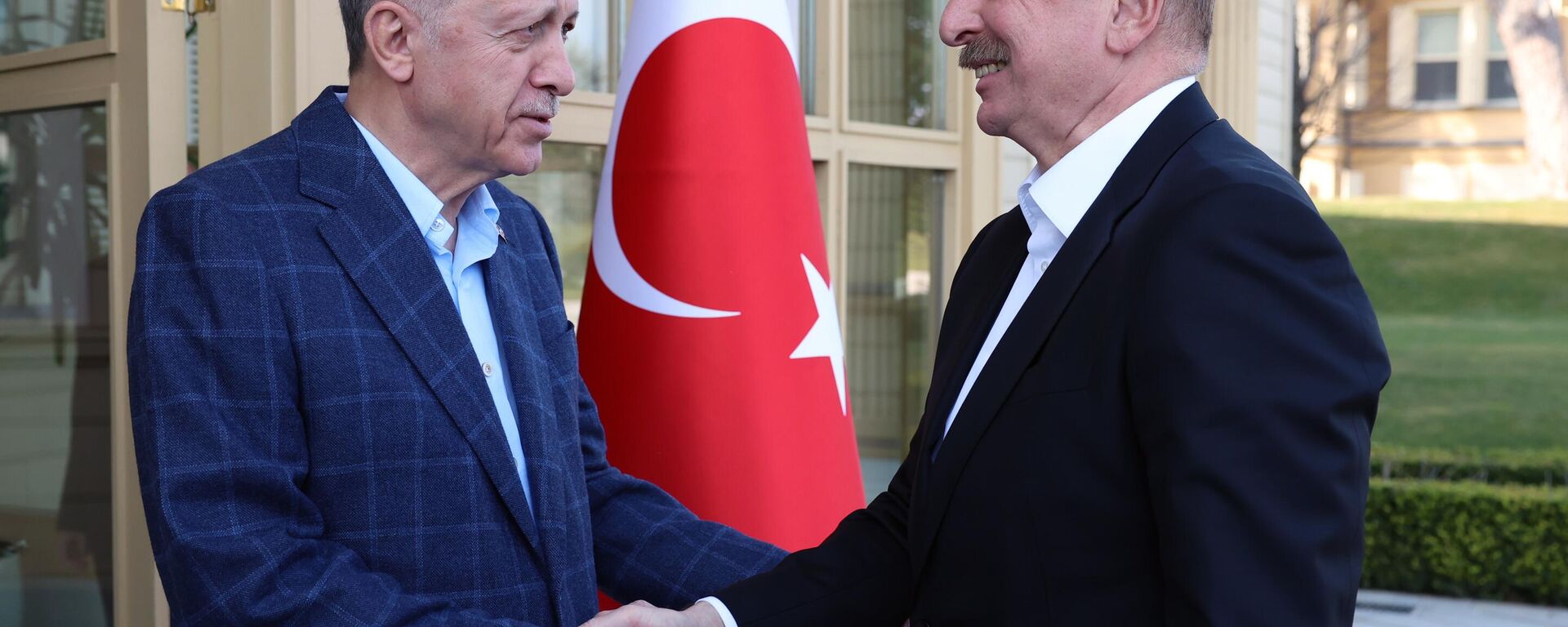 Cumhurbaşkanı Recep Tayyip Erdoğan, Azerbaycan Cumhurbaşkanı İlham Aliyev ile bir araya geldi. - Sputnik Türkiye, 1920, 07.02.2024