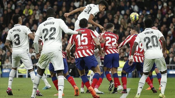 İspanya 1. Futbol Ligi'nin (La Liga) 23. haftasında Real Madrid, konuk ettiği Atletico Madrid ile 1-1 berabere kaldı. - Sputnik Türkiye