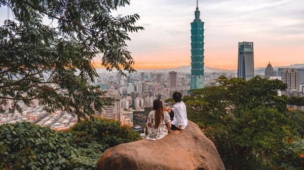 Tayvan'ın başkenti Taipei'de nüfusun azalması nedeniyle şehir belediyesi, ilk çocuk için mevcut yardım miktarını iki katına çıkararak, çiftlere 40 bin Tayvan doları (24 bin TL) ödeme kararı aldı. - Sputnik Türkiye