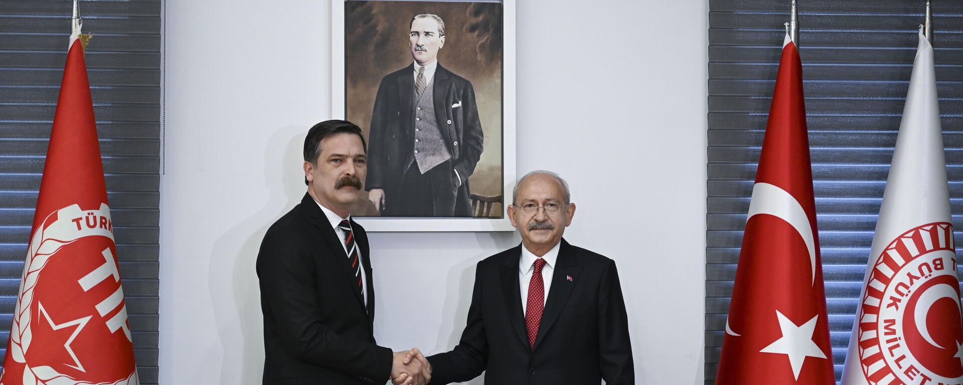 Kılıçdaroğlu, TBMM'de TİP Genel Başkanı Erkan Baş ile görüştü - Sputnik Türkiye, 1920, 03.03.2023