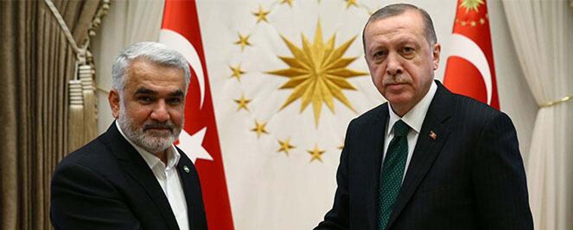 Cumhurbaşkanı Recep Tayyip Erdoğan, Hür Dava Partisi (HÜDA PAR) Genel Başkanı Zekeriya Yapıcıoğlu'nu kabul etti.
 - Sputnik Türkiye, 1920, 15.05.2023