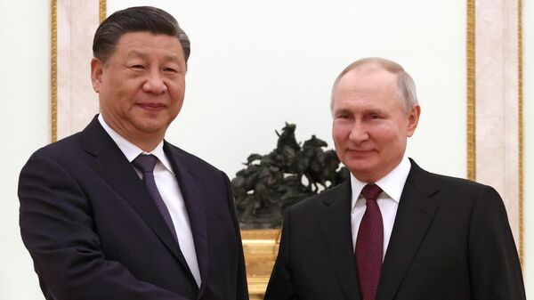Rusya Devlet Başkanı Vladimir Putin ve Çinli mevkidaşı Şi Cinping  - Sputnik Türkiye