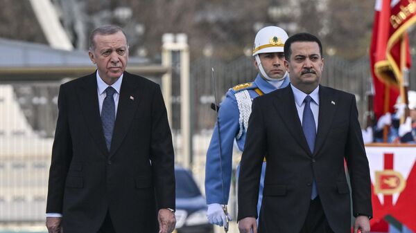 Cumhurbaşkanı Erdoğan, Irak Başbakanı es-Sudani'yi resmi törenle karşıladı - Sputnik Türkiye