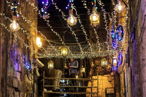 Filistinliler, Kudüs sokaklarını Ramazan için ışıklandırdı. - Sputnik Türkiye
