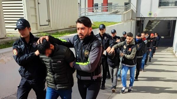 Adana'da 'Kökünü Kurutma Operasyonu': 77 zanlı adliyede - Sputnik Türkiye