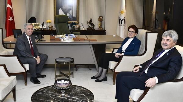 İYİ Parti Genel Başkanı Meral Akşener, Ankara Büyükşehir Belediye Başkanı Mansur Yavaş ile görüştü - Sputnik Türkiye
