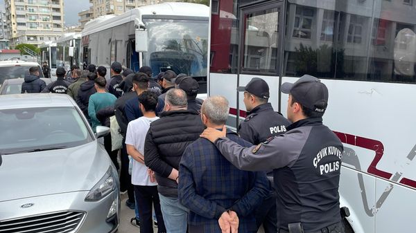 'Sarılar' suç örgütüne yönelik soruşturmada 59 tutuklama - Sputnik Türkiye