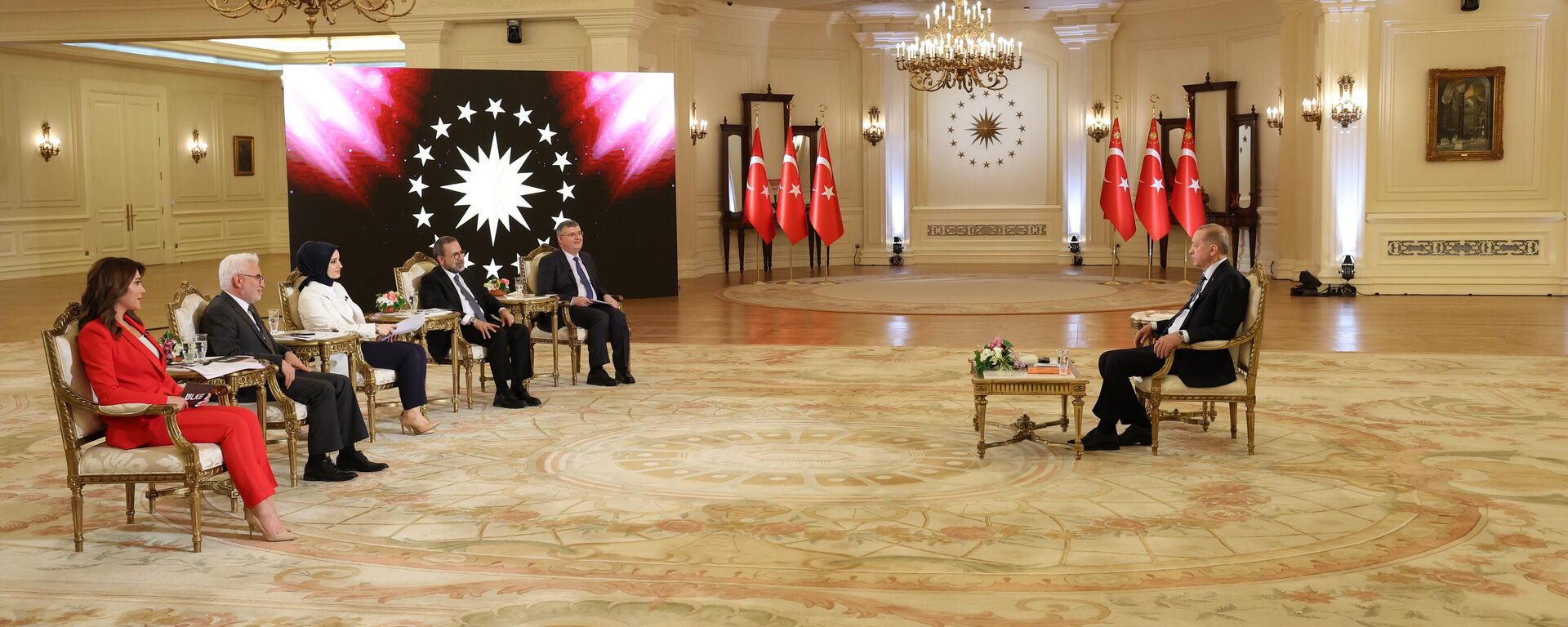 Cumhurbaşkanı Recep Tayyip Erdoğan, Ülke Tv ve Kanal 7 ortak yayınında gündeme ilişkin açıklamalarda bulundu - Sputnik Türkiye, 1920, 25.04.2023