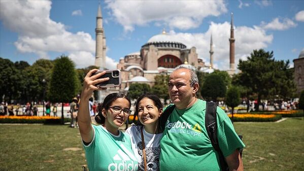 Yılın ilk çeyreğinde ağırlanan yabancı turist sayısı arttı - Sputnik Türkiye
