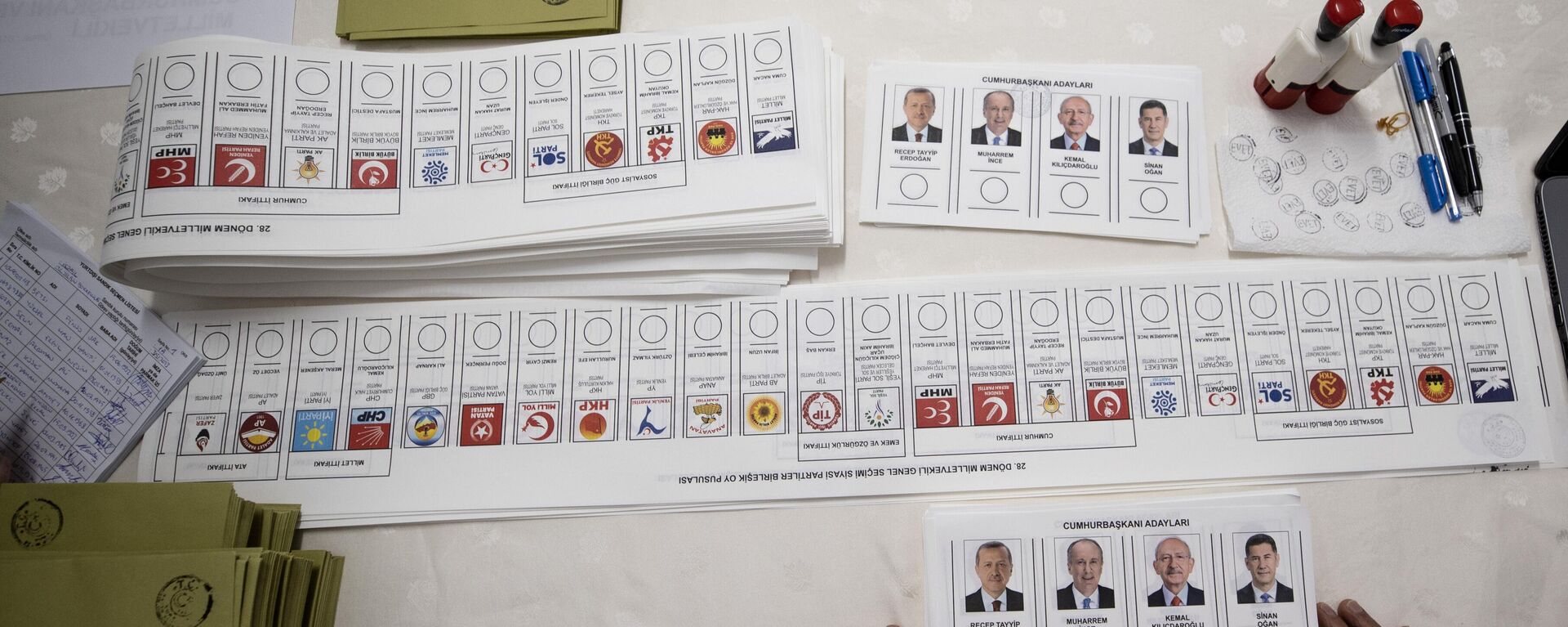 Sandık oy seçim pusula - Sputnik Türkiye, 1920, 15.05.2023