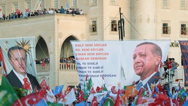 AK Parti Genel Başkanı ve Cumhurbaşkanı Recep Tayyip Erdoğan'ın Mardin mitinginden manzaralar (10.05.2023) - Sputnik Türkiye