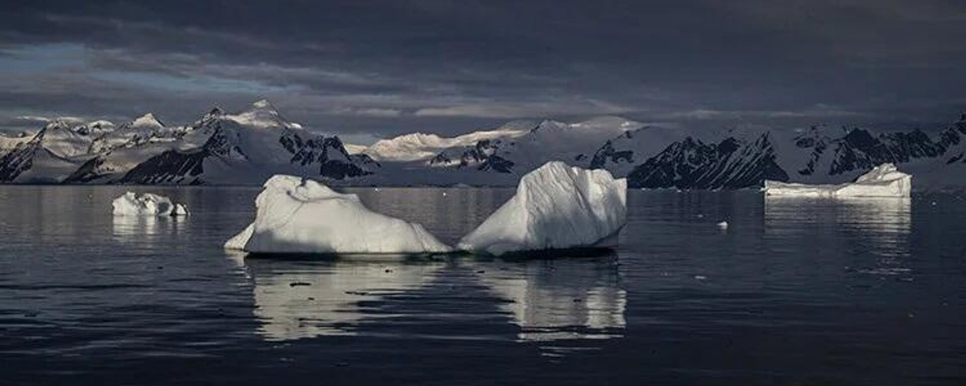 'Buzlar kıtası' Antarktika'da alarm: Bu yıl rekor seviyede eriyor - Sputnik Türkiye, 1920, 06.06.2023