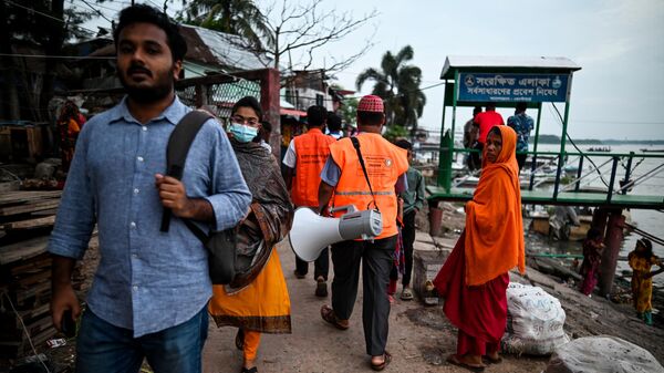Bangladeş ve Myanmar'da etkili olmaya başlayan Mocha Kasırgası, dünyanın en büyük mülteci kampı Cox's Bazar'a yaklaşırken, bölgede yüksek tehlike uyarısı yapıldı. - Sputnik Türkiye