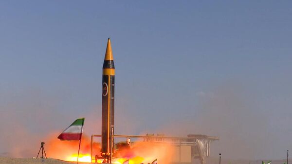 İran'ın yeni balistik füzesi - Sputnik Türkiye