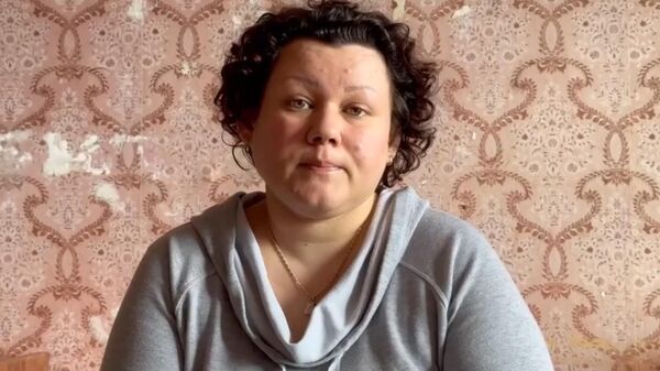 Artyomovsk’tan bir sığınmacı Ukrayna Silahlı Kuvvetlerinin çocukları zorla aldıklarını anlattı - Sputnik Türkiye