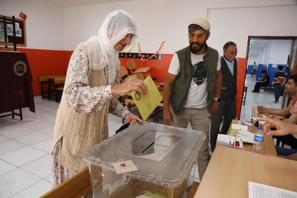 Diyarbakır'da seçim manzaraları: 14 Mayıs'taki yoğunluk düştü - Sputnik Türkiye