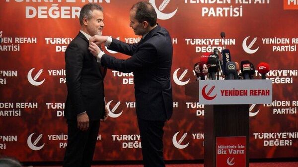 Eski Bakan Suat Kılıç Yeniden Refah Partisi'ne katıldı - Sputnik Türkiye