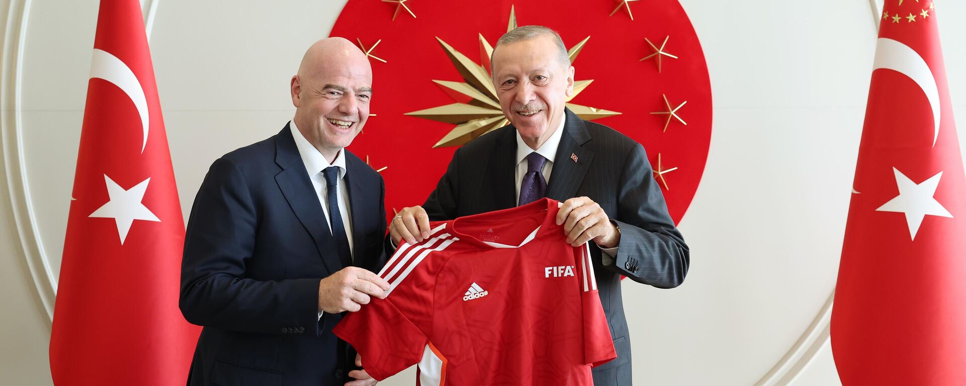 Cumhurbaşkanı Erdoğan, FIFA Başkanı Gianni Infantino - Sputnik Türkiye, 1920, 10.06.2023