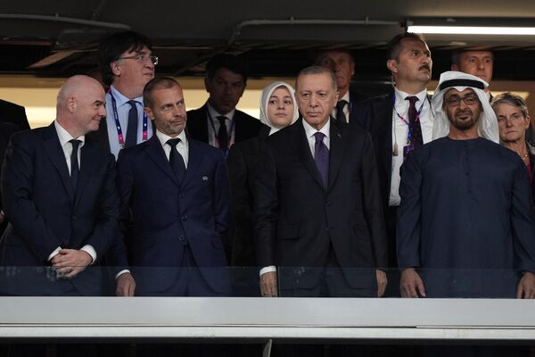 Cumhurbaşkanı Recep Tayyip Erdoğan, İstanbul'da düzenlenen UEFA Şampiyonlar Ligi Finali'ni tribünden takip etti. - Sputnik Türkiye