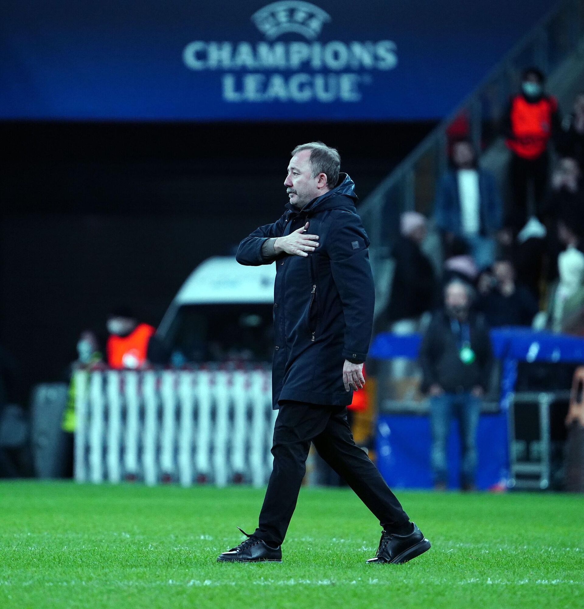 Fenerbahçe’de teknik direktör arayışı hız kazandı
 - Sputnik Türkiye, 1920, 29.08.2025