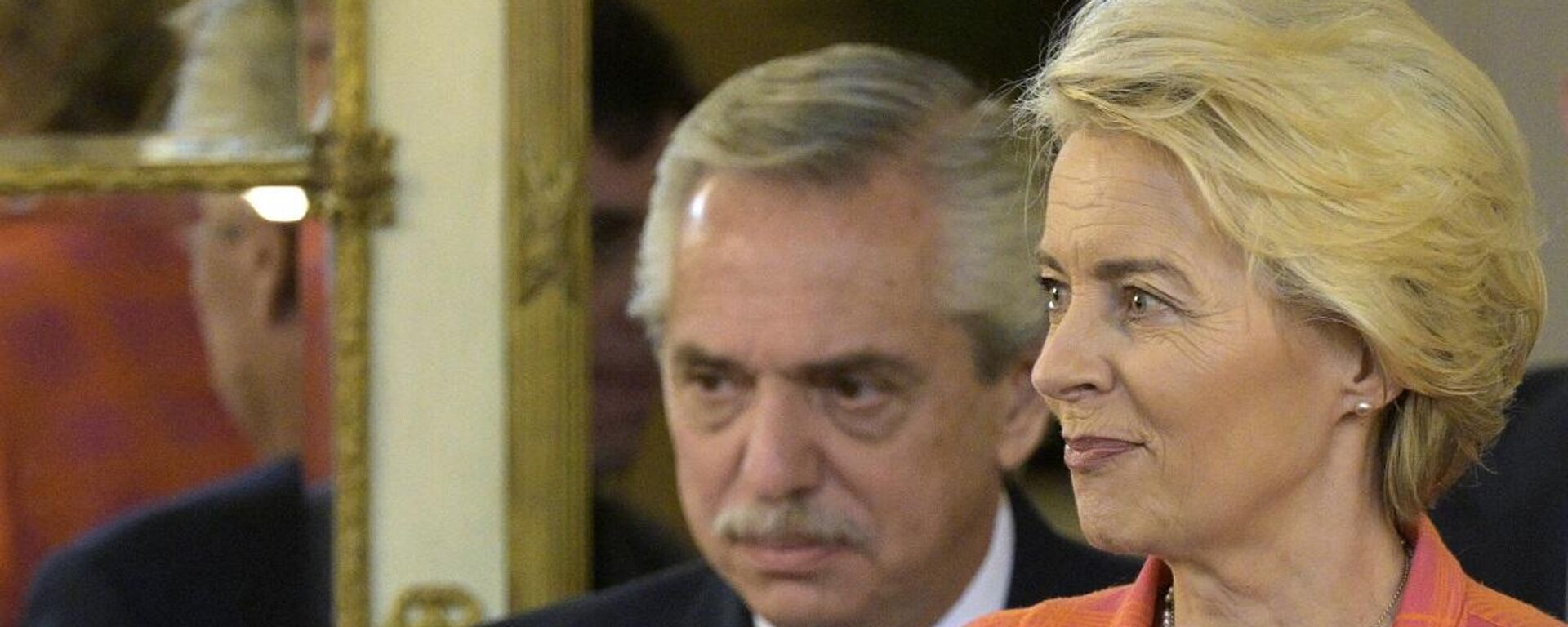 Avrupa Birliği (AB) Komisyonu Başkanı Ursula von der Leyen, Latin Amerika ziyareti kapsamında Arjantin Devlet Başkanı Alberto Fernandez ile bir araya geldi. - Sputnik Türkiye, 1920, 14.06.2023