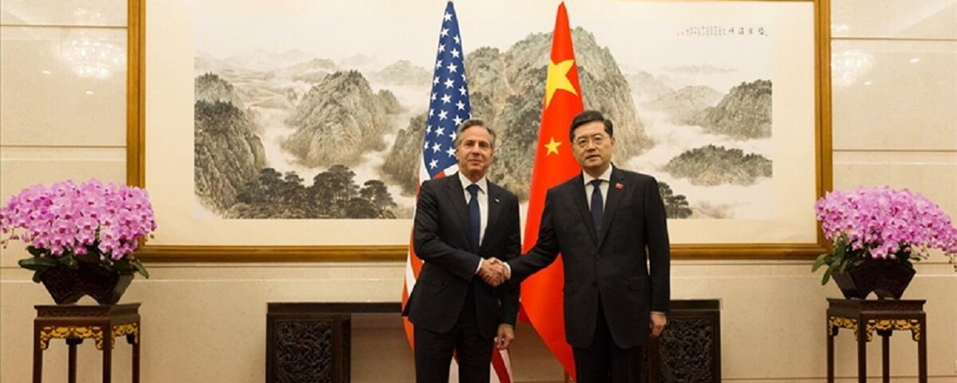 ABD Dışişleri Bakanı Anthony Blinken, Çin'e yaptığı resmi ziyaret kapsamında mevkidaşı Çin Gang ile görüştü. - Sputnik Türkiye, 1920, 18.06.2023